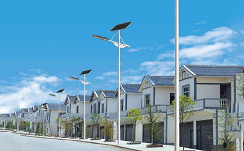 昭苏太阳能路灯配置与在乡村道路照明中的应用